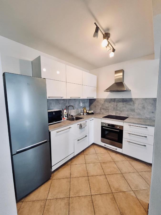 Apartment Banska - City Centre & Private Parking Besztercebánya Kültér fotó