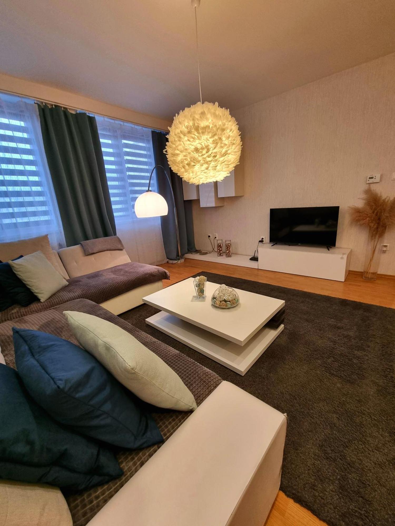 Apartment Banska - City Centre & Private Parking Besztercebánya Kültér fotó